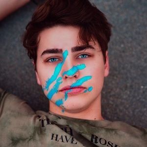 Meet your Posher, Colby